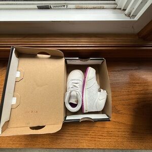 Nike Kids White and Purple Sneakers